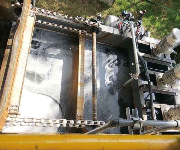 廢水處理現(xiàn)場 廢水處理現(xiàn)場